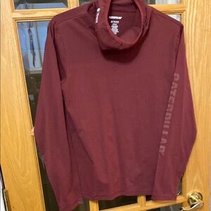 Women’s Caterpillar gaiter tshirt